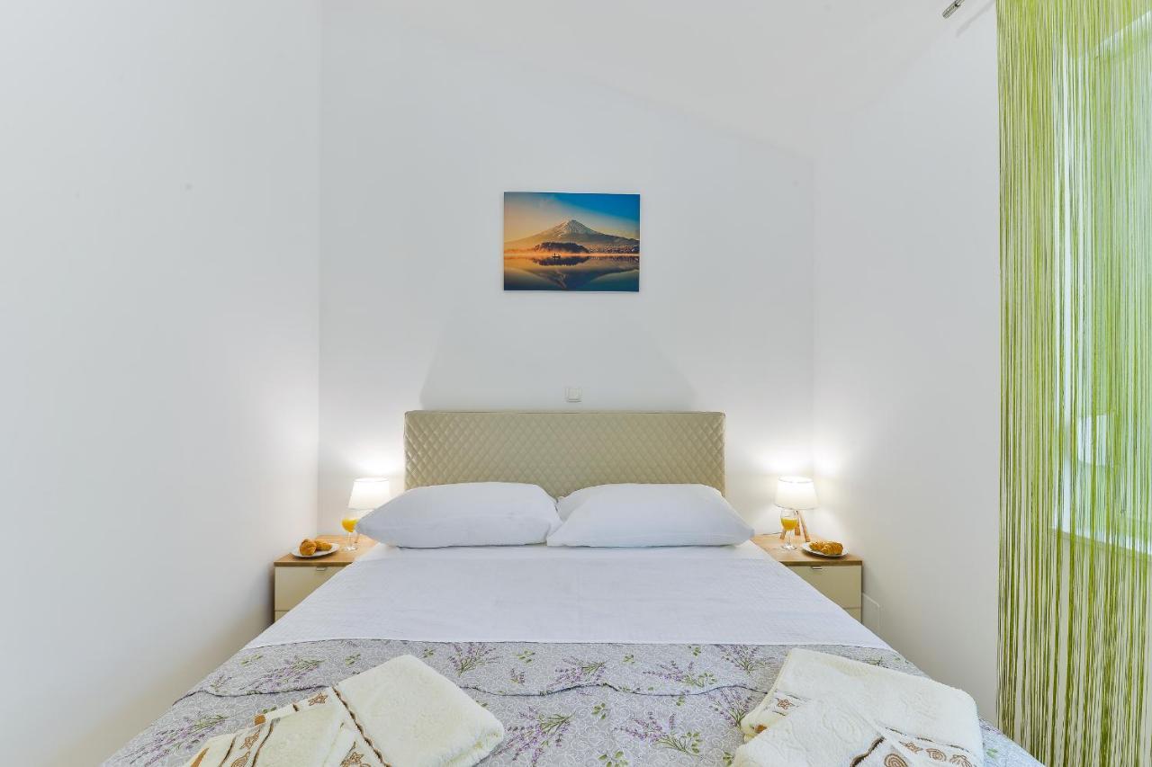 Cascada Villas With Private Jacuzzi And Private Parking Starigrad Paklenica Exterior foto