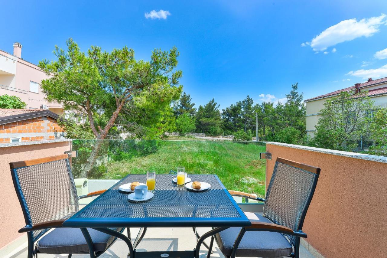 Cascada Villas With Private Jacuzzi And Private Parking Starigrad Paklenica Exterior foto