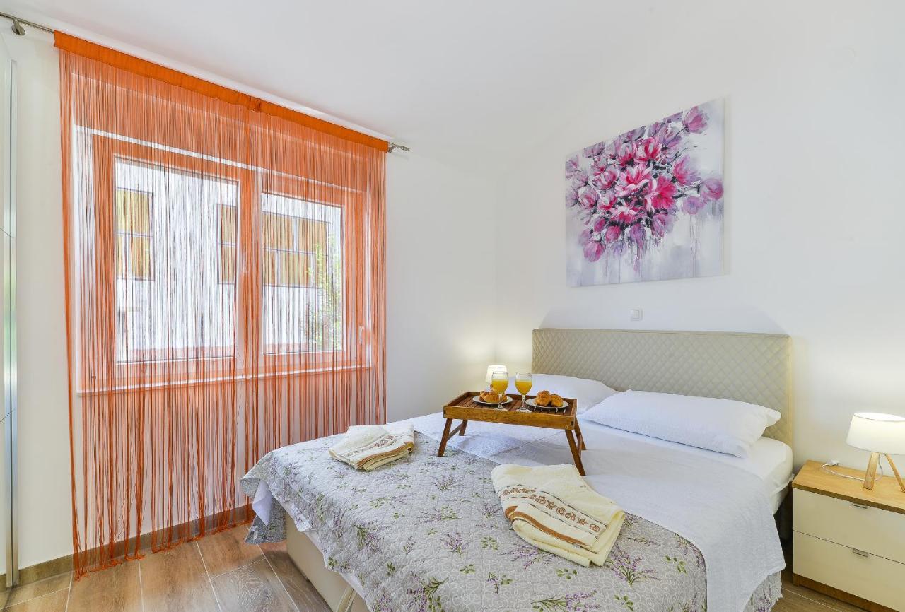 Cascada Villas With Private Jacuzzi And Private Parking Starigrad Paklenica Exterior foto