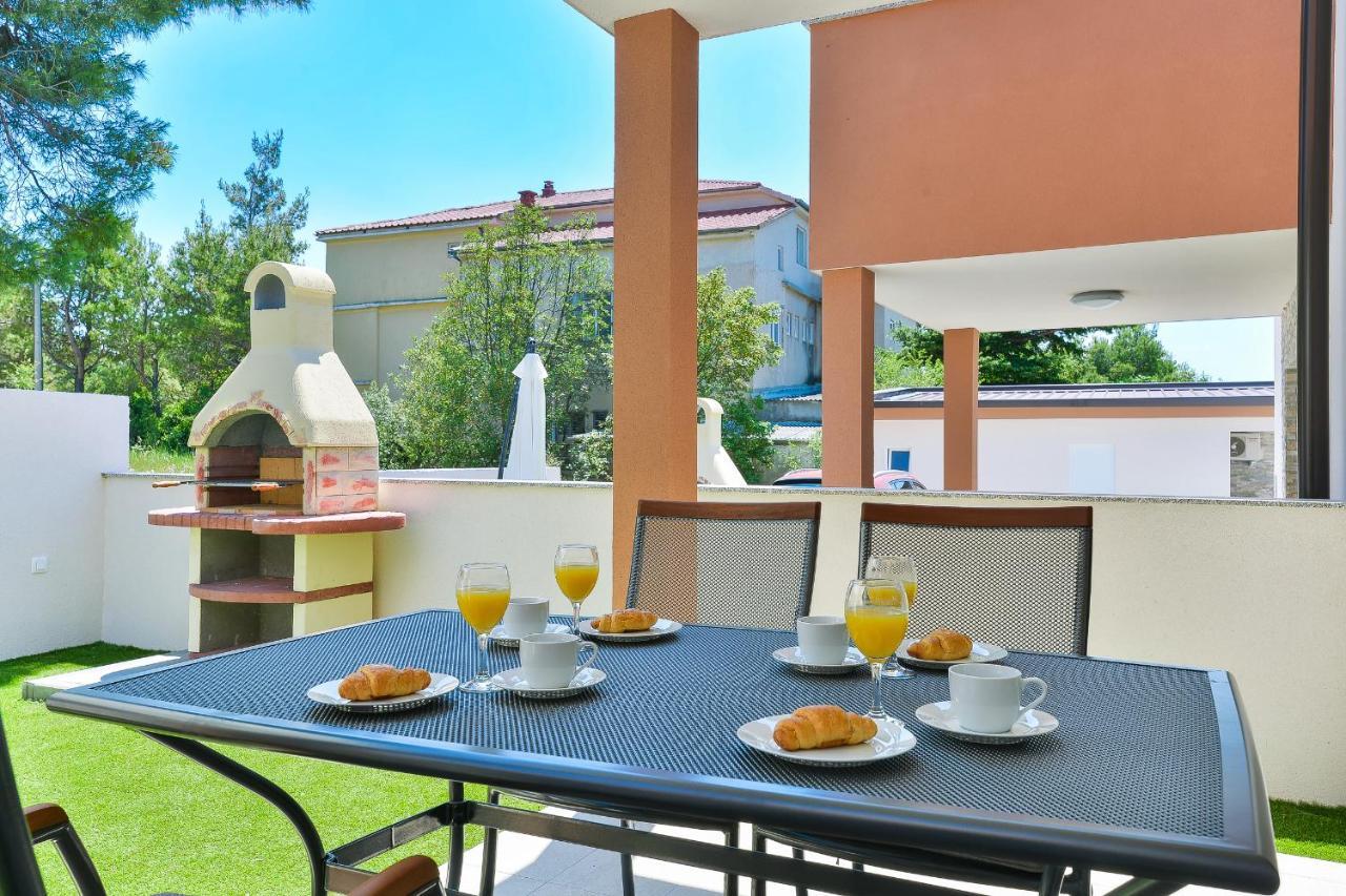 Cascada Villas With Private Jacuzzi And Private Parking Starigrad Paklenica Exterior foto