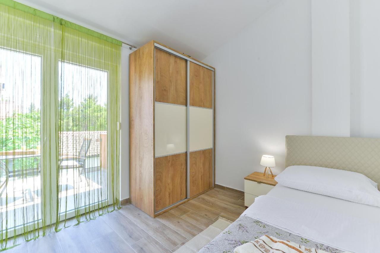 Cascada Villas With Private Jacuzzi And Private Parking Starigrad Paklenica Exterior foto
